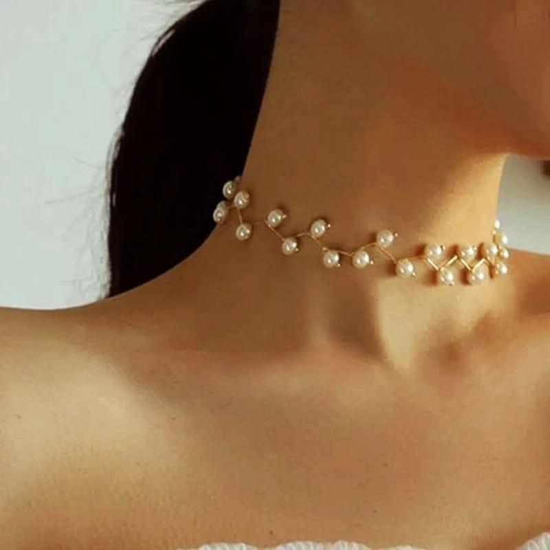 White Pearls Choker for Girls Pearl Gold-plated Plated Alloy Necklace